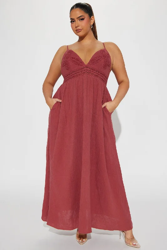 Beach Vacation Maxi Dress - Rust