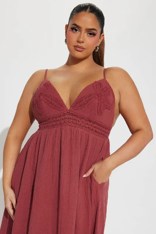 Beach Vacation Maxi Dress - Rust