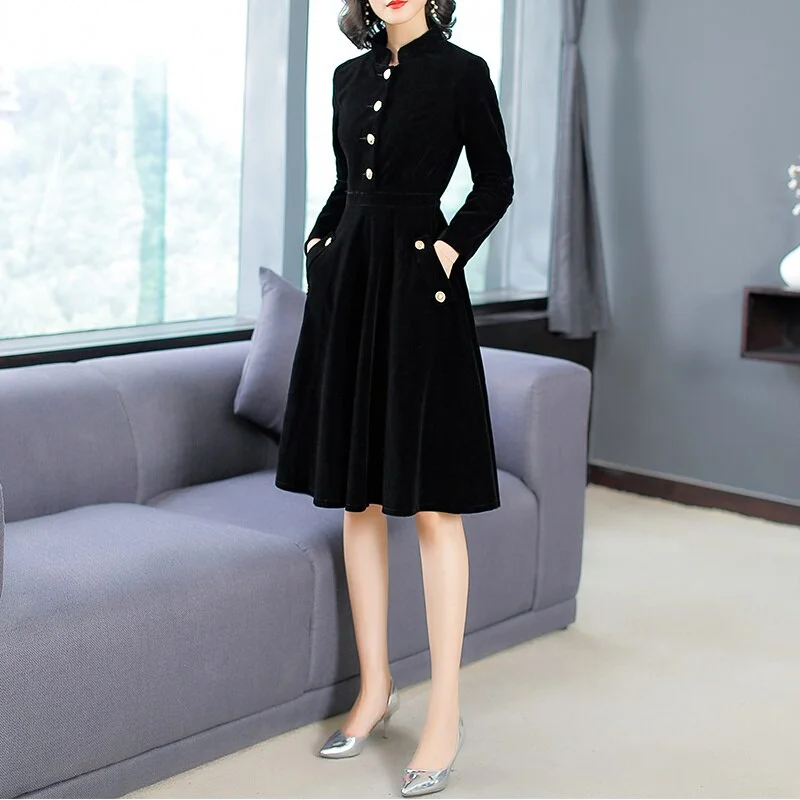 New Autumn And Winter Women European And American Hepburn Style Dress Black Thin Retro Velvet Collar