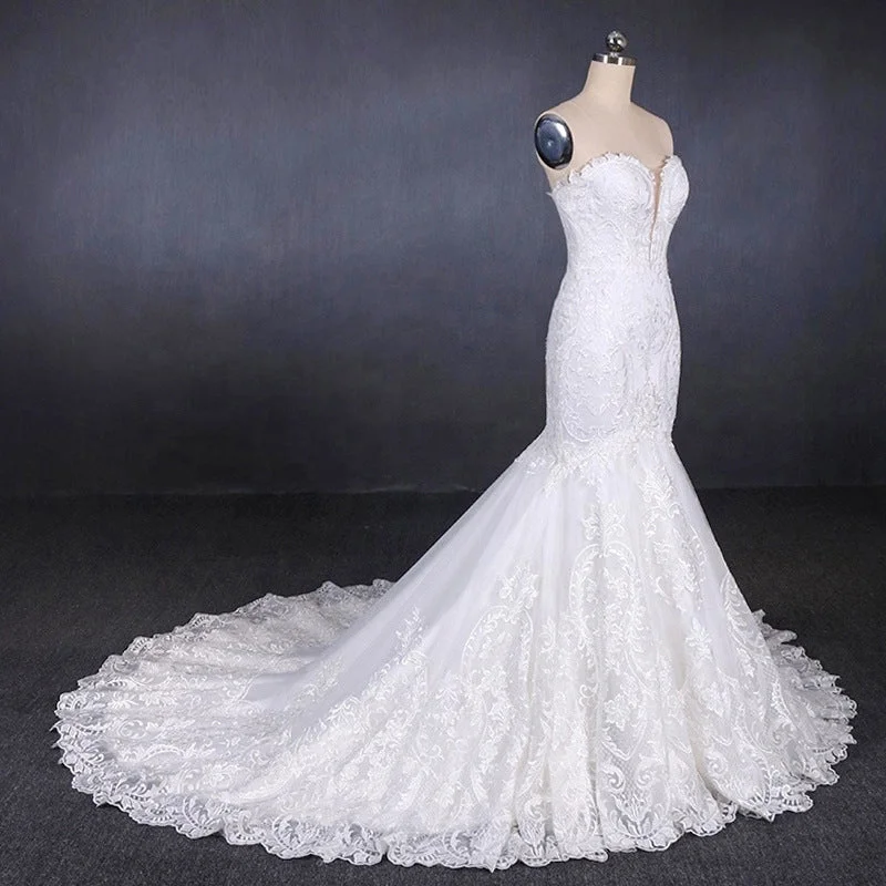 Sweetheart Mermaid Lace Appliques Button Back Long Wedding Dresses OKQ29